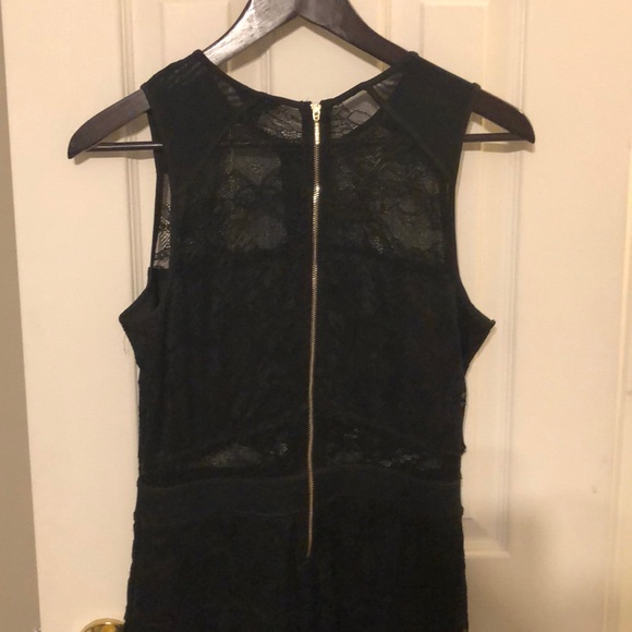 Little black dress - Guess (L) - Picture 2 of 5